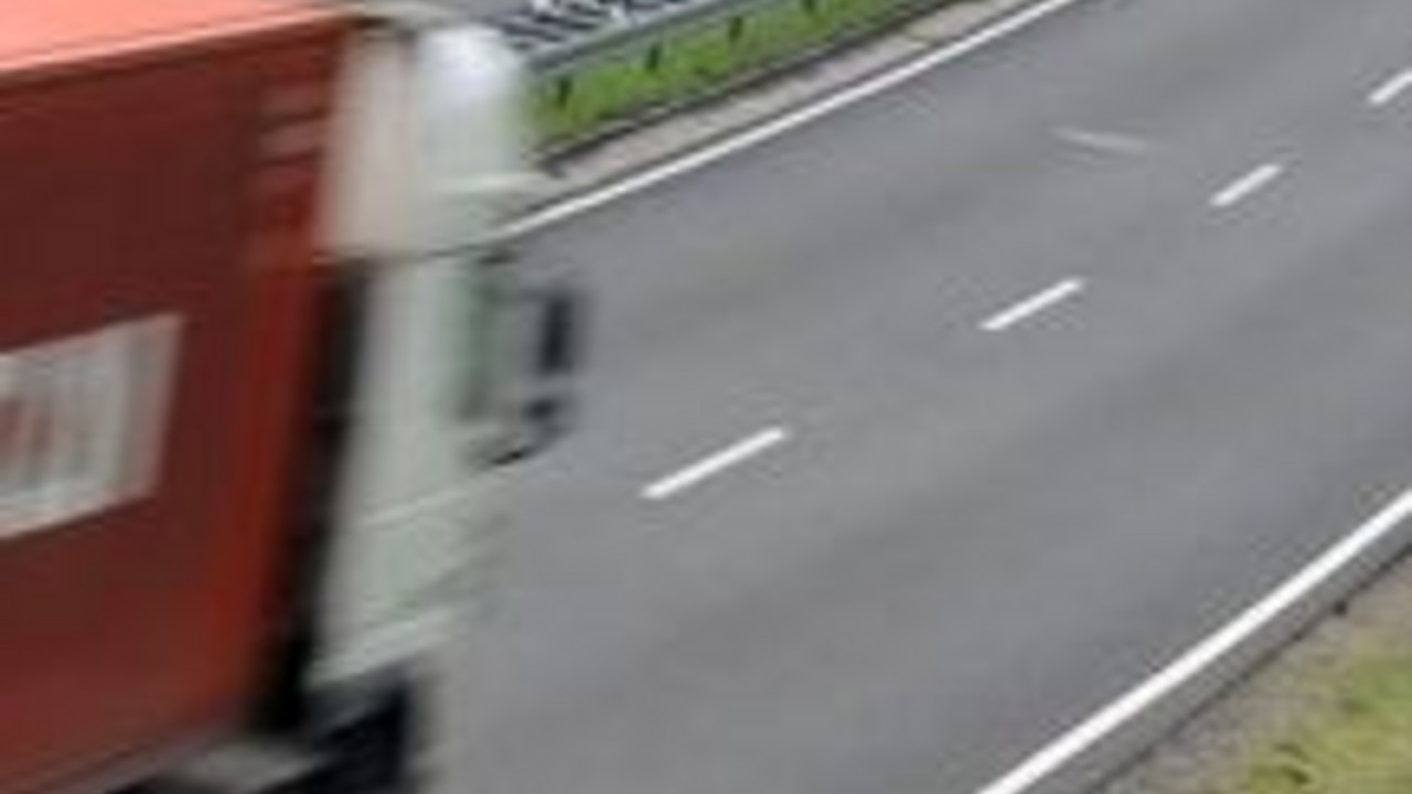 Bundestag will Ausweitung von Lkw-Maut beschlie�en