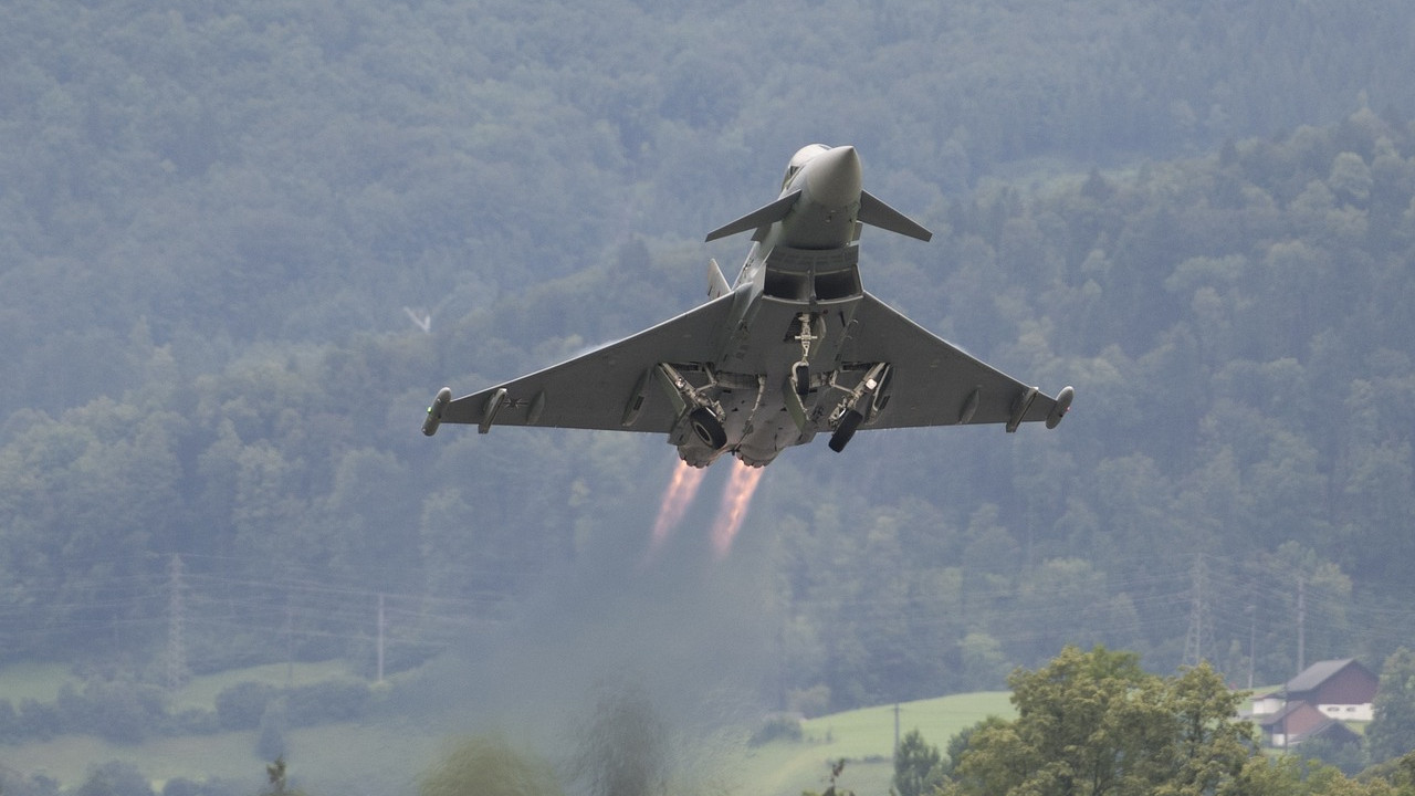 Eurofighter während Startens.